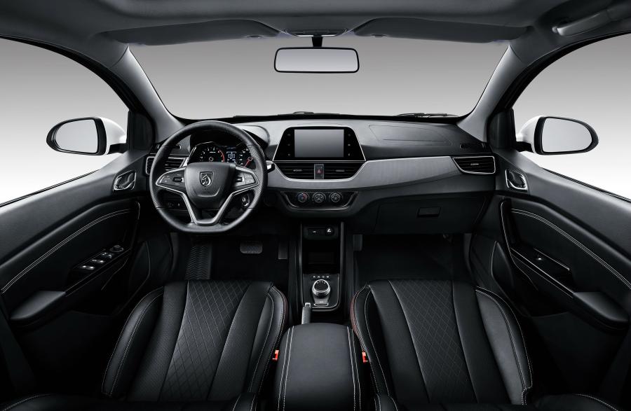 Торпедо Baojun 310W 2018 года  (фото 15 из 16)
